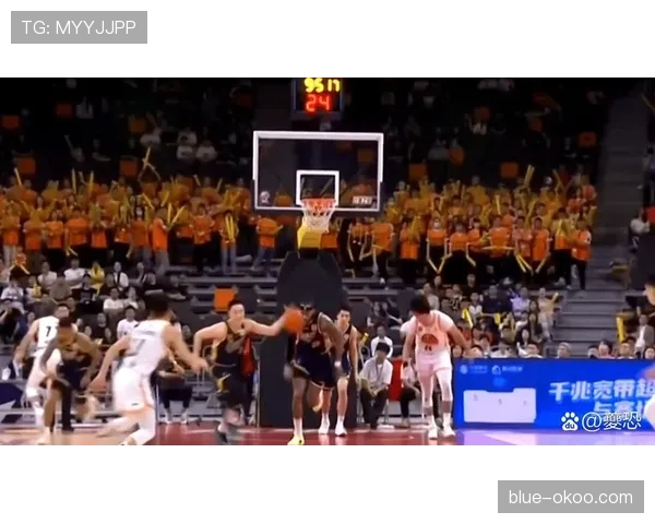 抢篮板犯规判定标准：如何区分合法卡位与阻挡犯规？